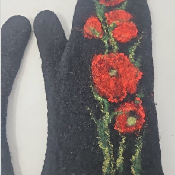 Handcrafted Handmade  Felted Wool Winter Mittens Black Red Flowers Scandinavian - Picture 3 of 4